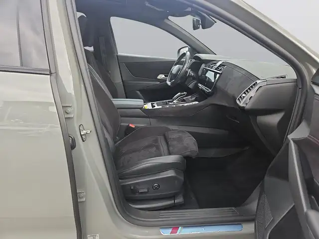 DS Automobiles DS 7 Crossback view 13