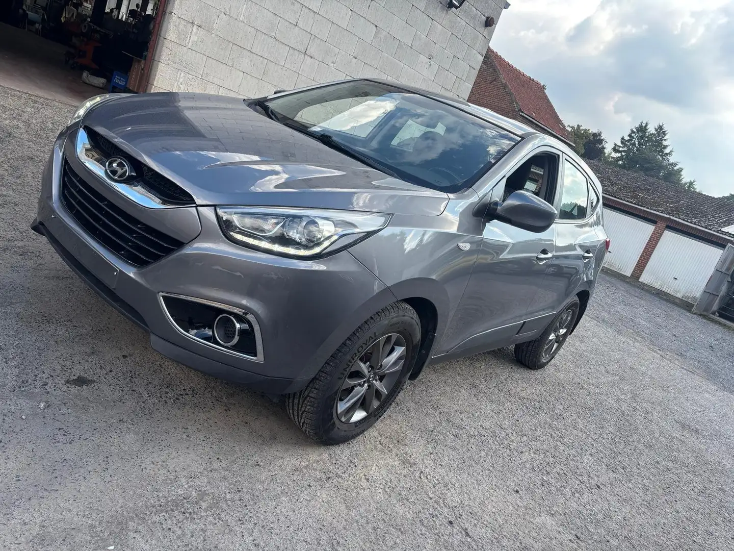 Hyundai iX35 Grijs - 1