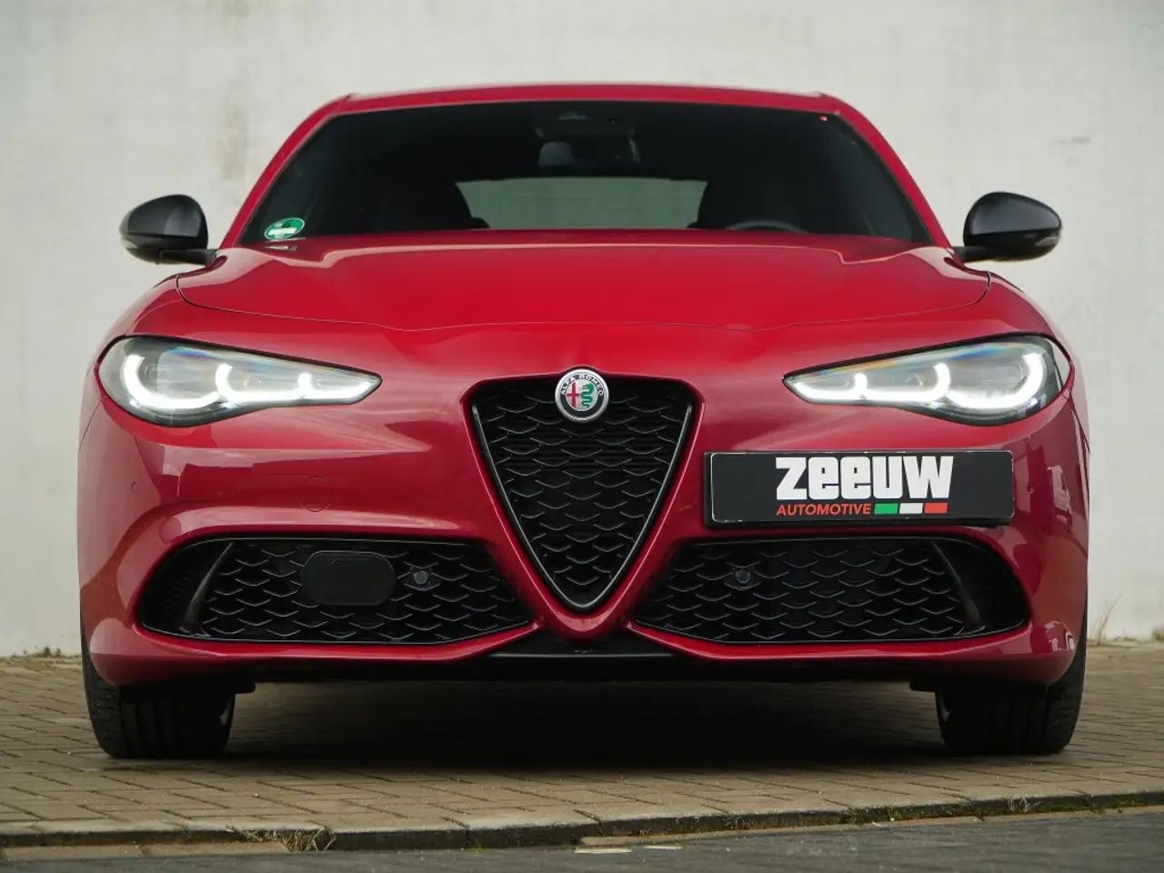 Alfa Romeo Giulia 2023 — фото 7