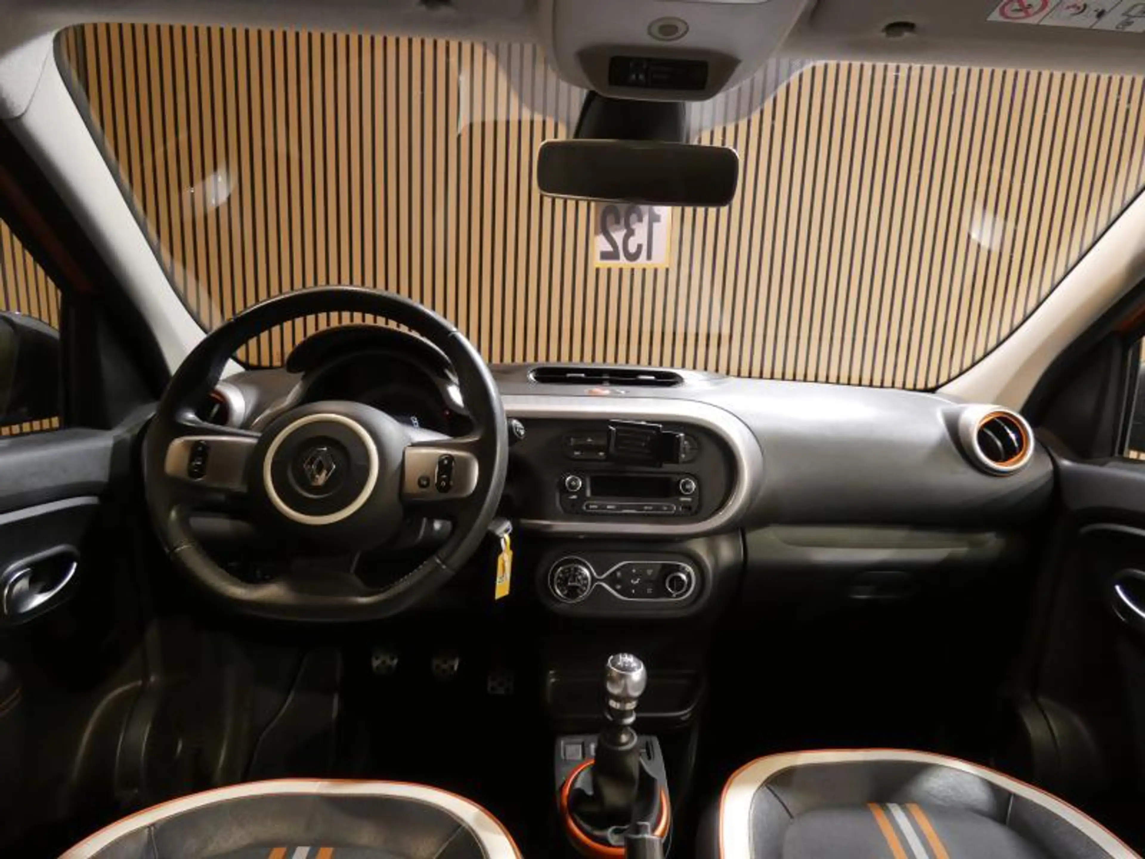 Renault Twingo GT — photo 9