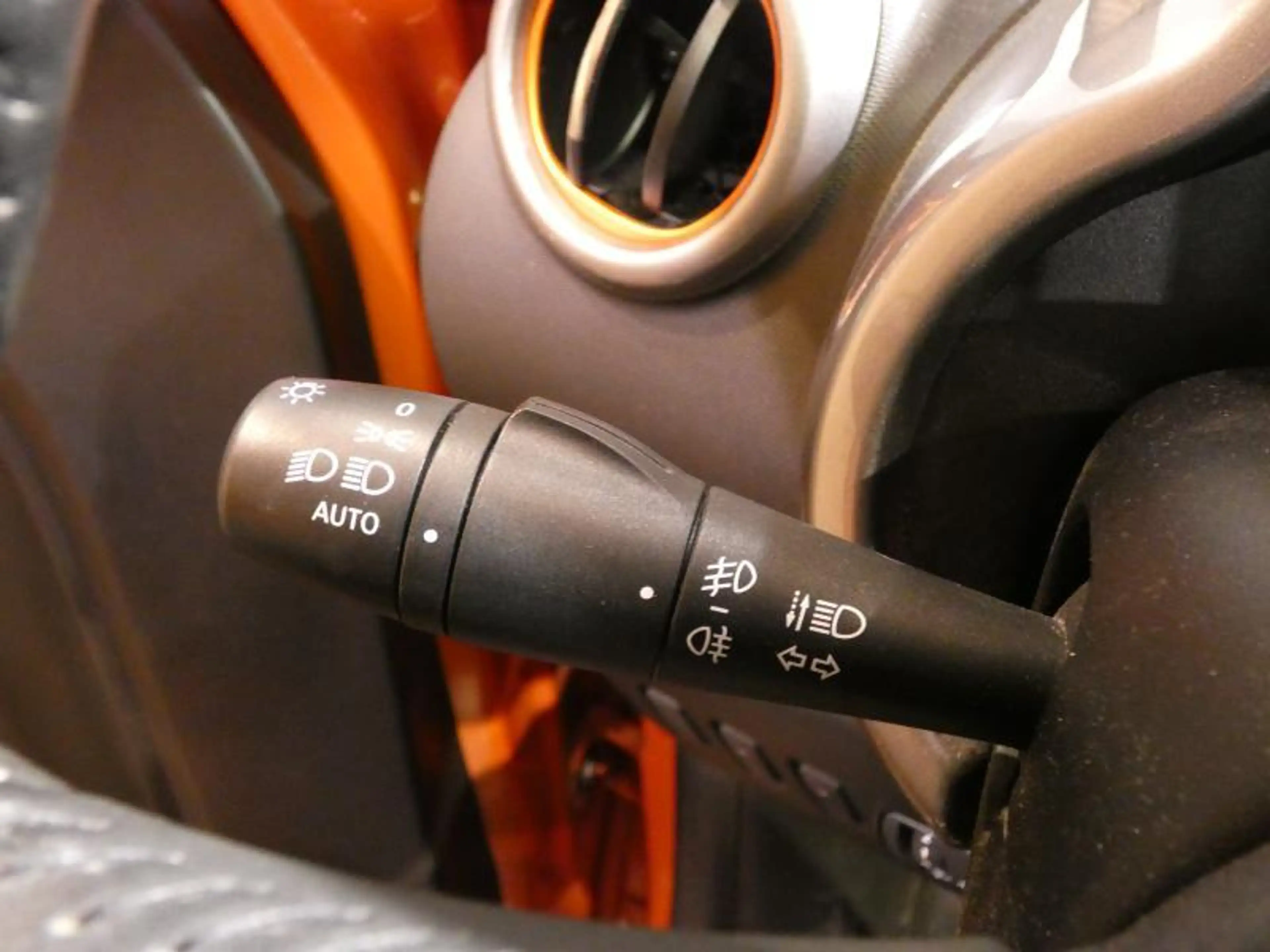 Renault Twingo GT — photo 12
