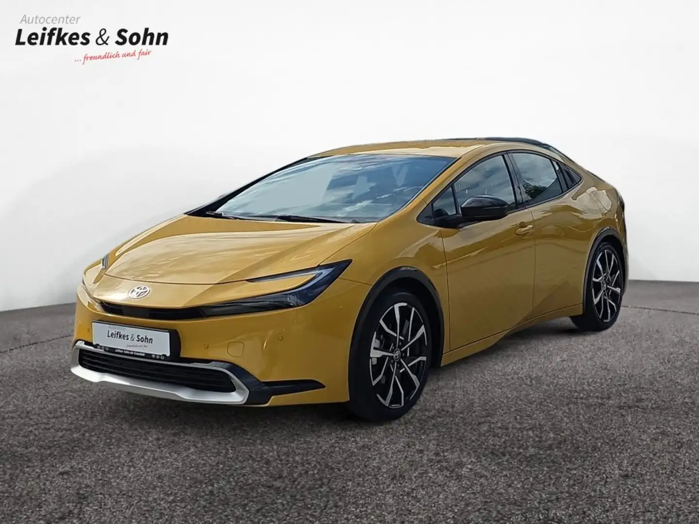Toyota Prius Plug-in Hybrid Executive (XW6) Geel - 1