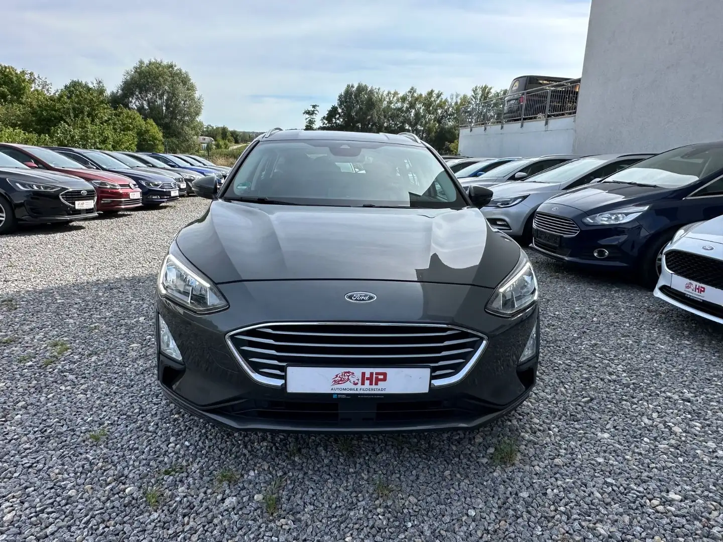 Ford Focus Turnier 1.5 ECOB Cool & Connect/1.Hand Grau - 2