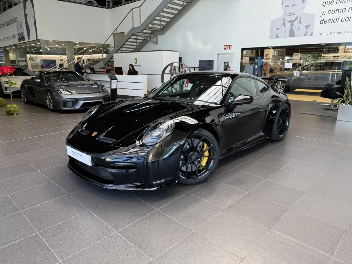 Porsche 992 GT3 PDK Schwarz - 1