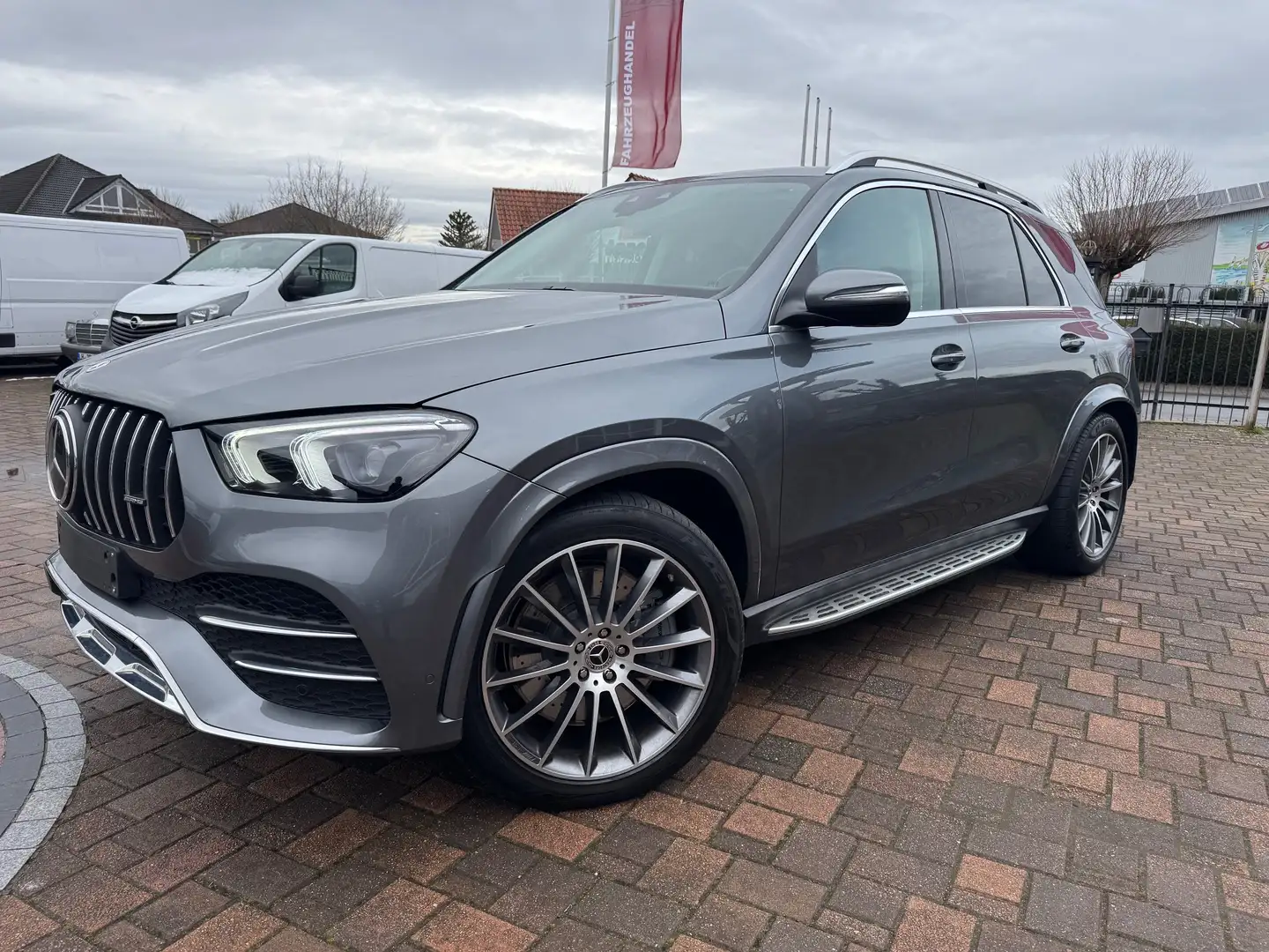 Mercedes-Benz GLE 580 GLE 580 AMG Line+63 AMG 1.Hd. 360° Standh.Trittb. Grau - 1