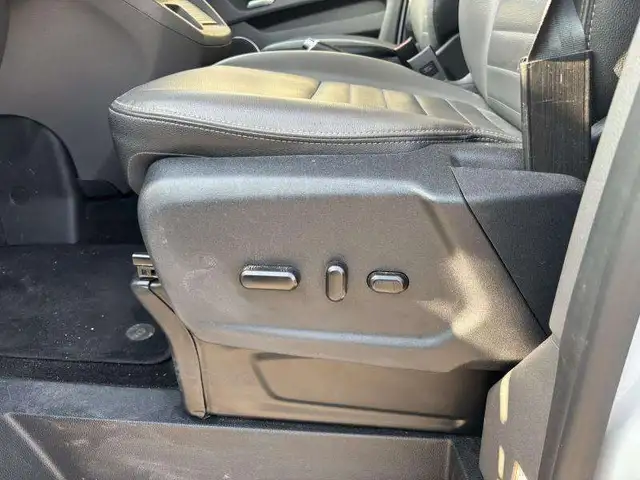 Ford Tourneo Custom 170PS - DIESEL - 8 PLACES