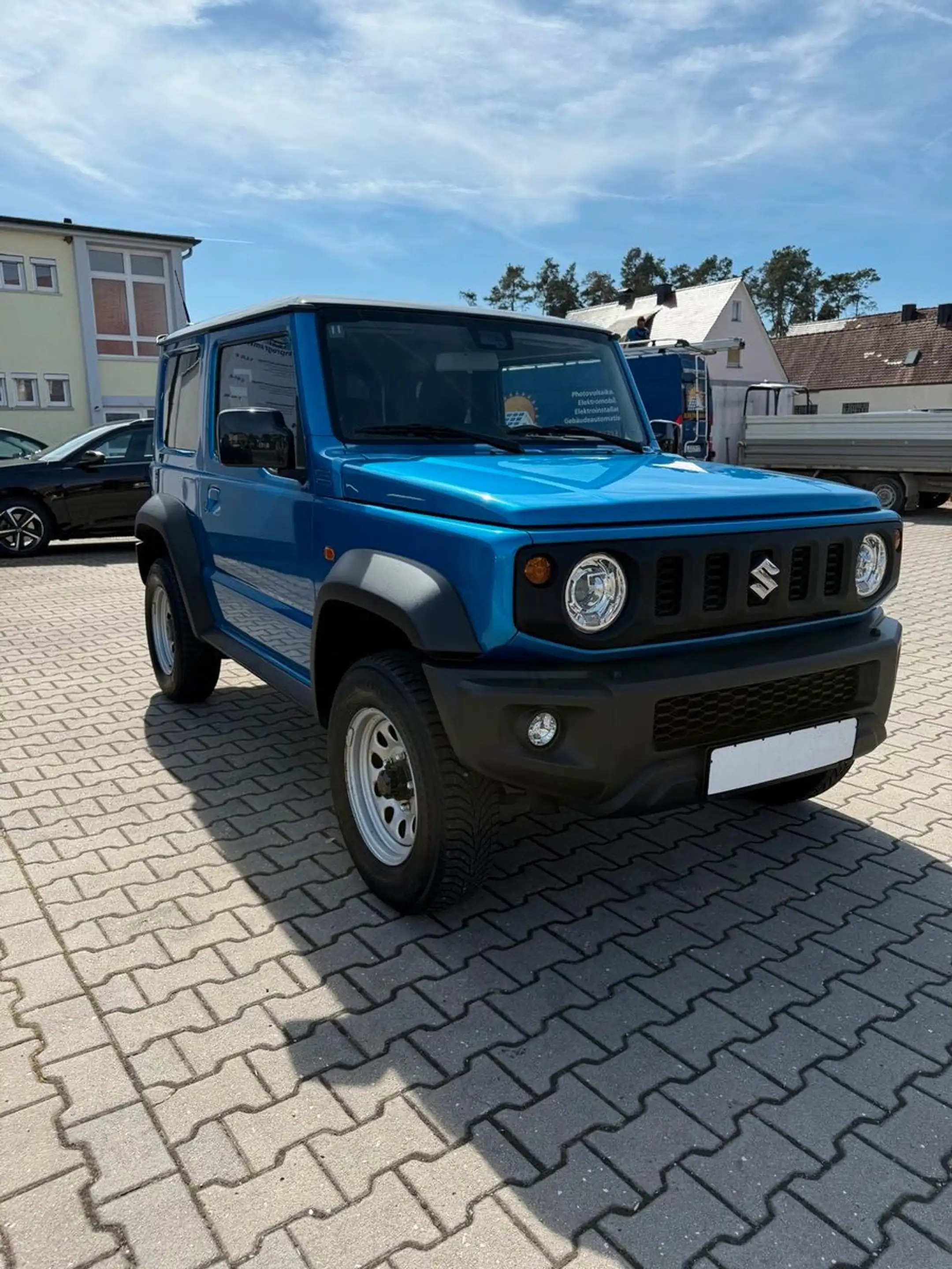 Suzuki Jimny Comfort AllGrip NAVI SHZ 5-GANG SCHECKHEFT — photo 3