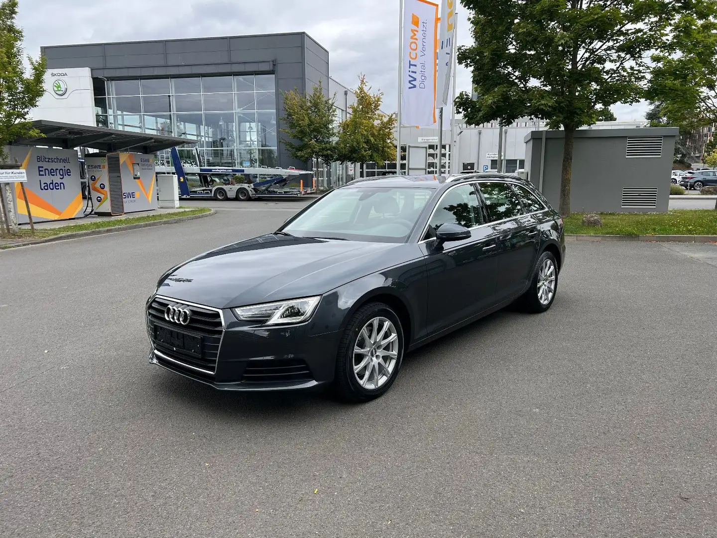 Audi A4 2.0 TDI Avant*Bi-Xenon*Navi* Grau - 1