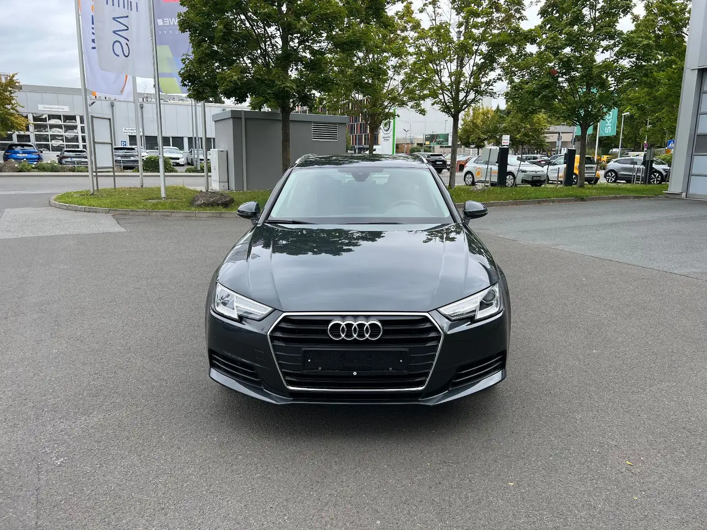 Audi A4 2.0 TDI Avant*Bi-Xenon*Navi* Grau - 2