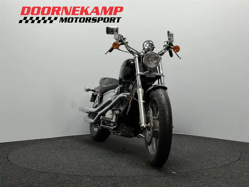 Honda VT 1100 Shadow - foto 4