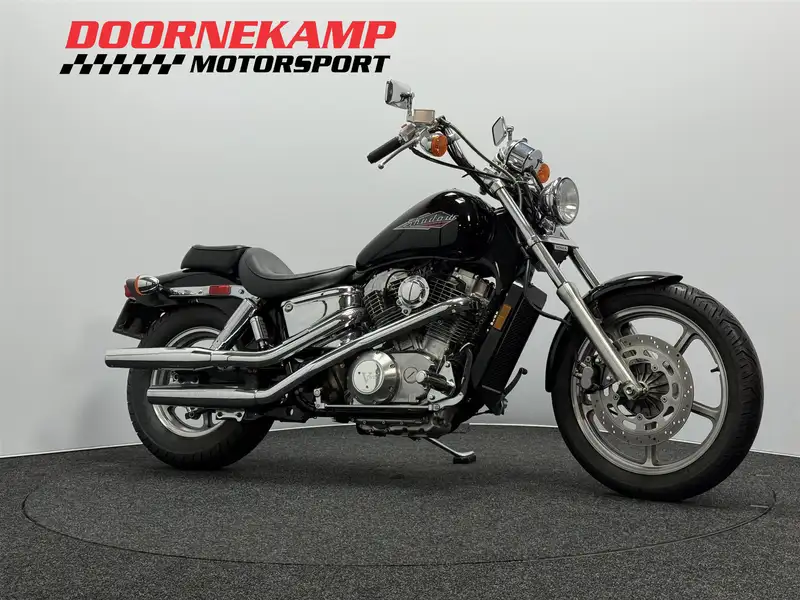 Honda VT 1100 Shadow - foto 2