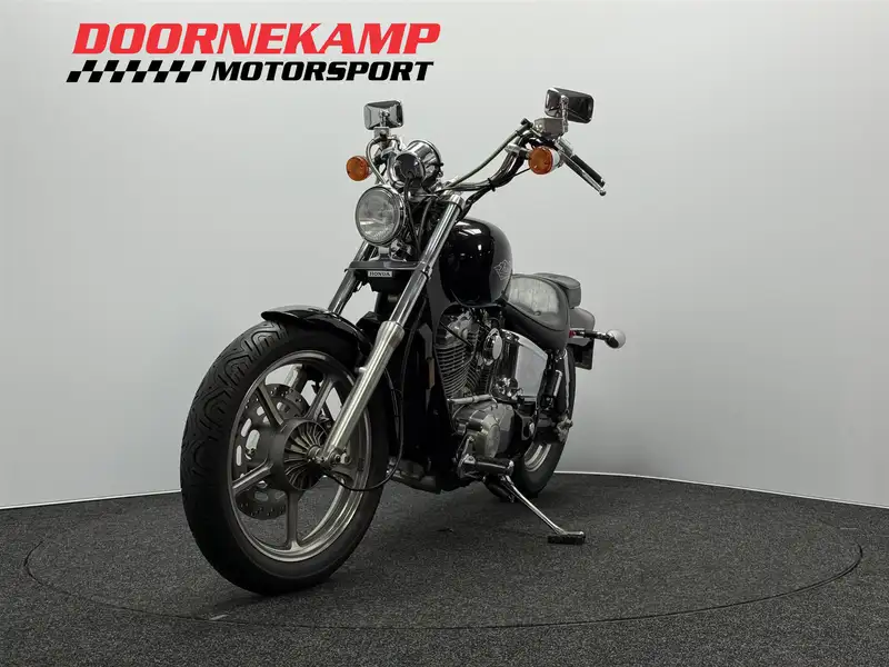 Honda VT 1100 Shadow - foto 6
