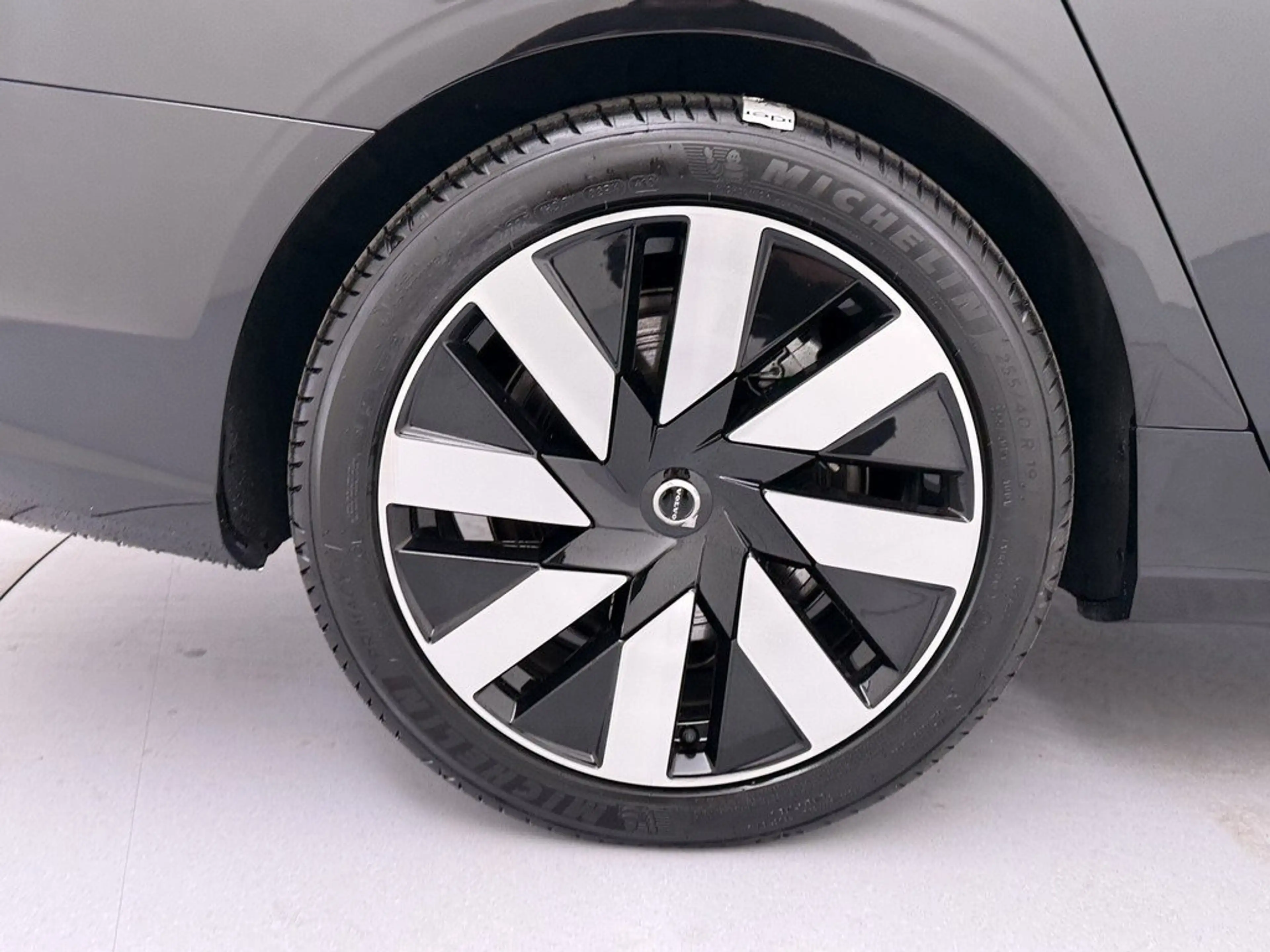 Volvo V90 T6 Plus Bright Plug-In Hybrid AWD — photo 23