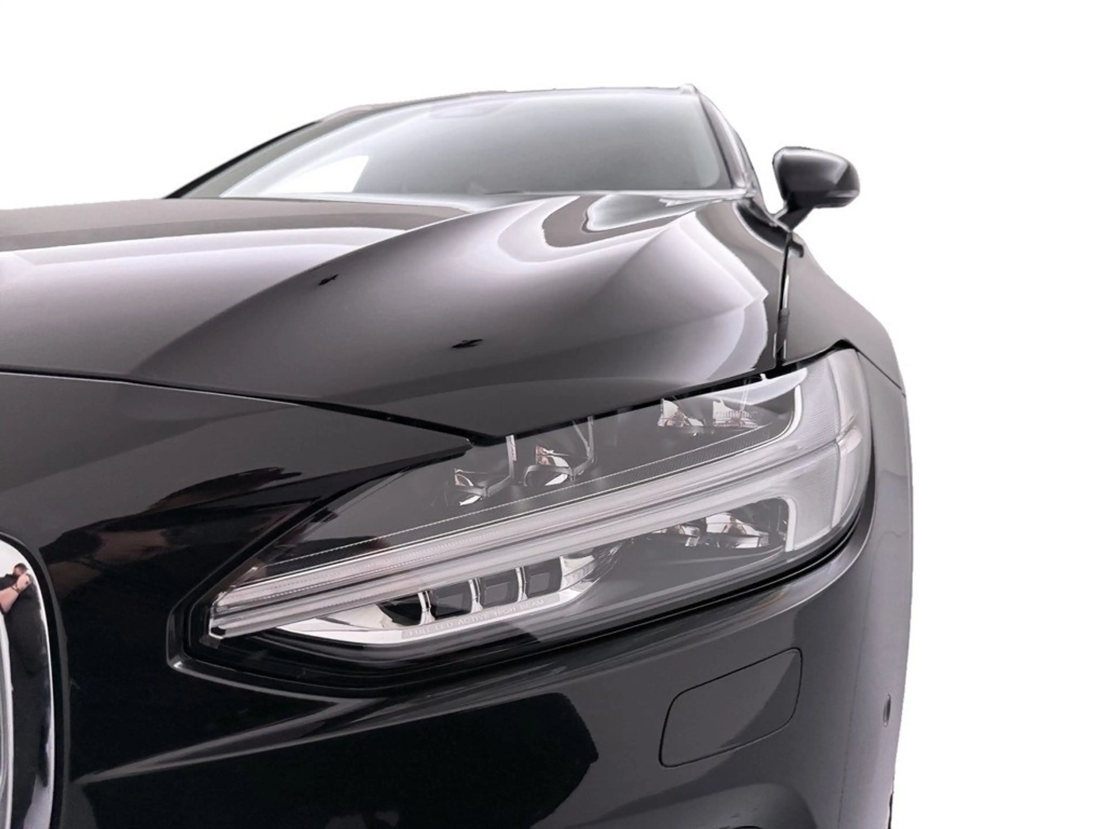 Volvo V90 T6 Plus Bright Plug-In Hybrid AWD — photo 10
