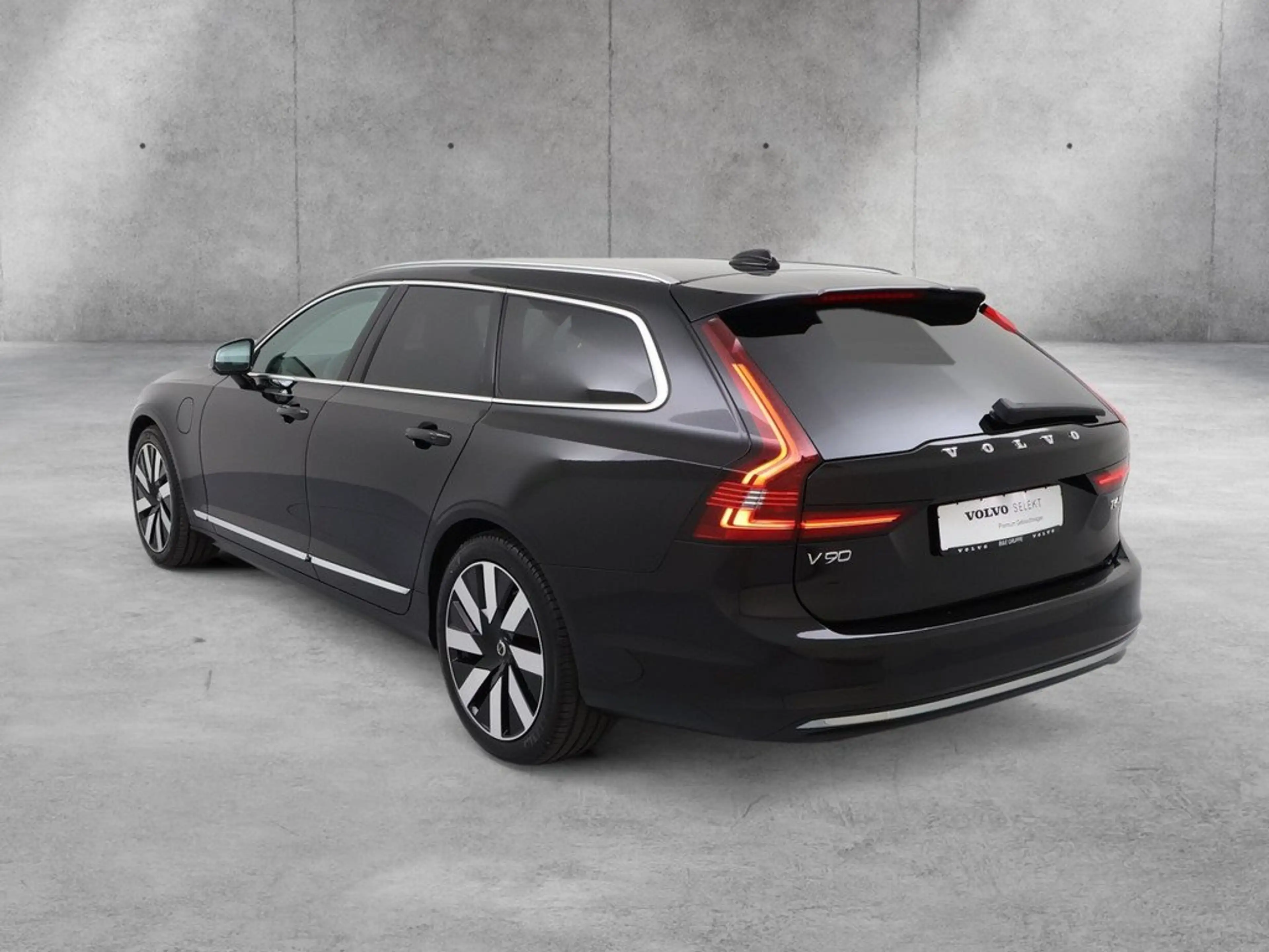Volvo V90 T6 Plus Bright Plug-In Hybrid AWD — photo 7