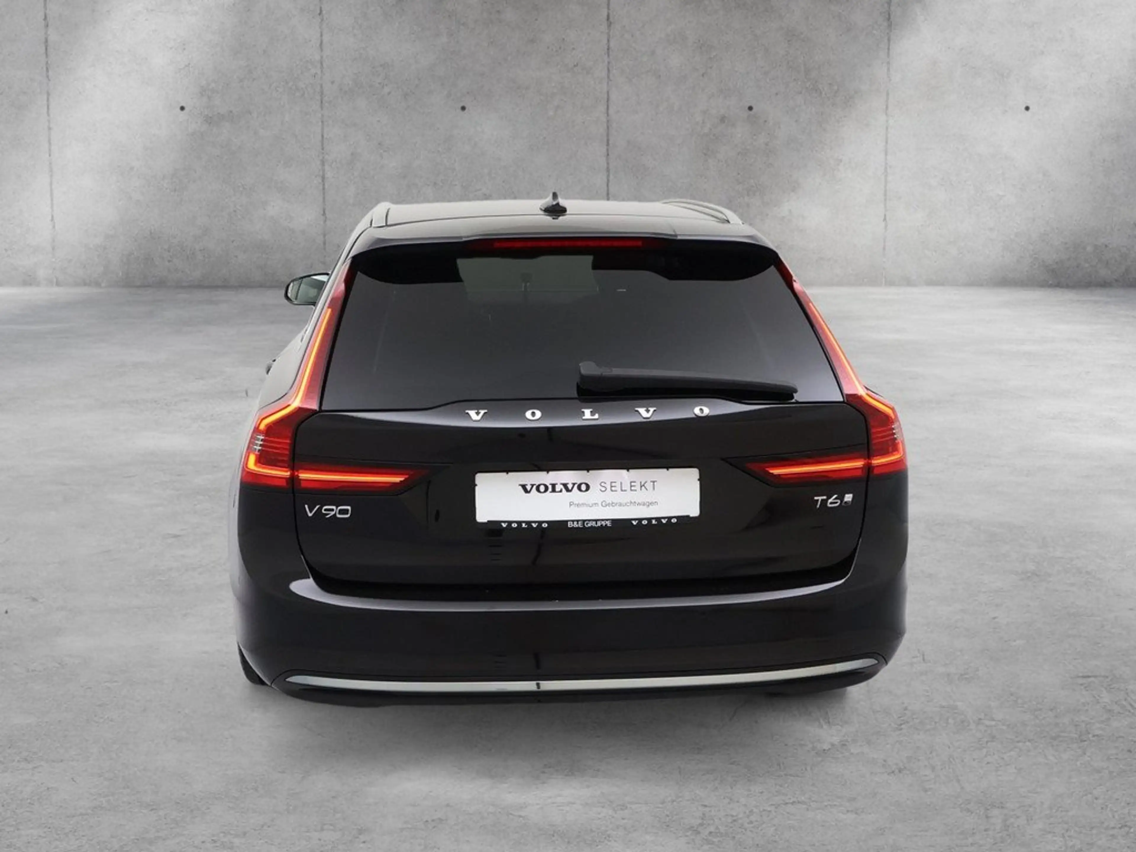Volvo V90 T6 Plus Bright Plug-In Hybrid AWD — photo 6