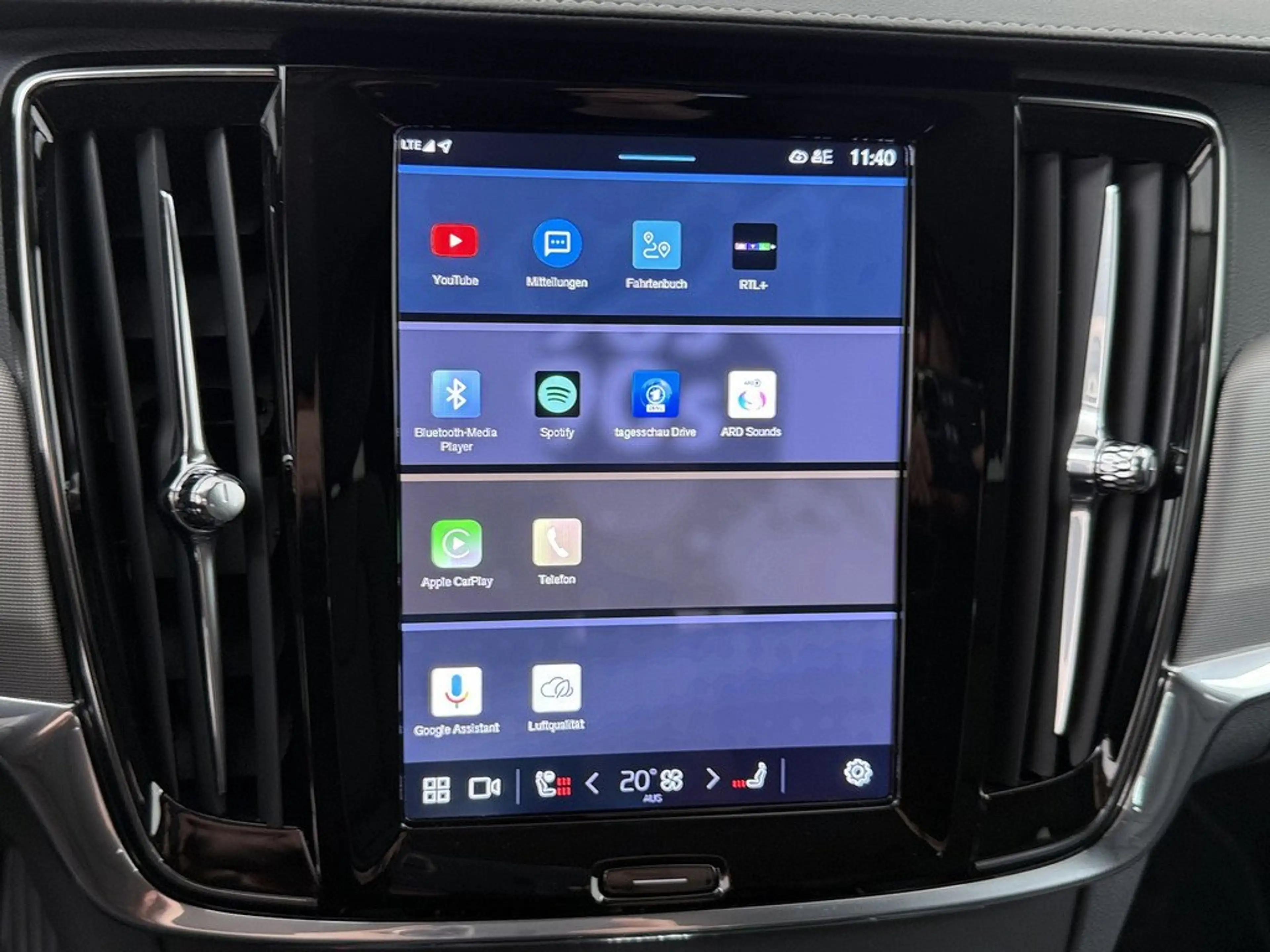 Volvo V90 T6 Plus Bright Plug-In Hybrid AWD — photo 32