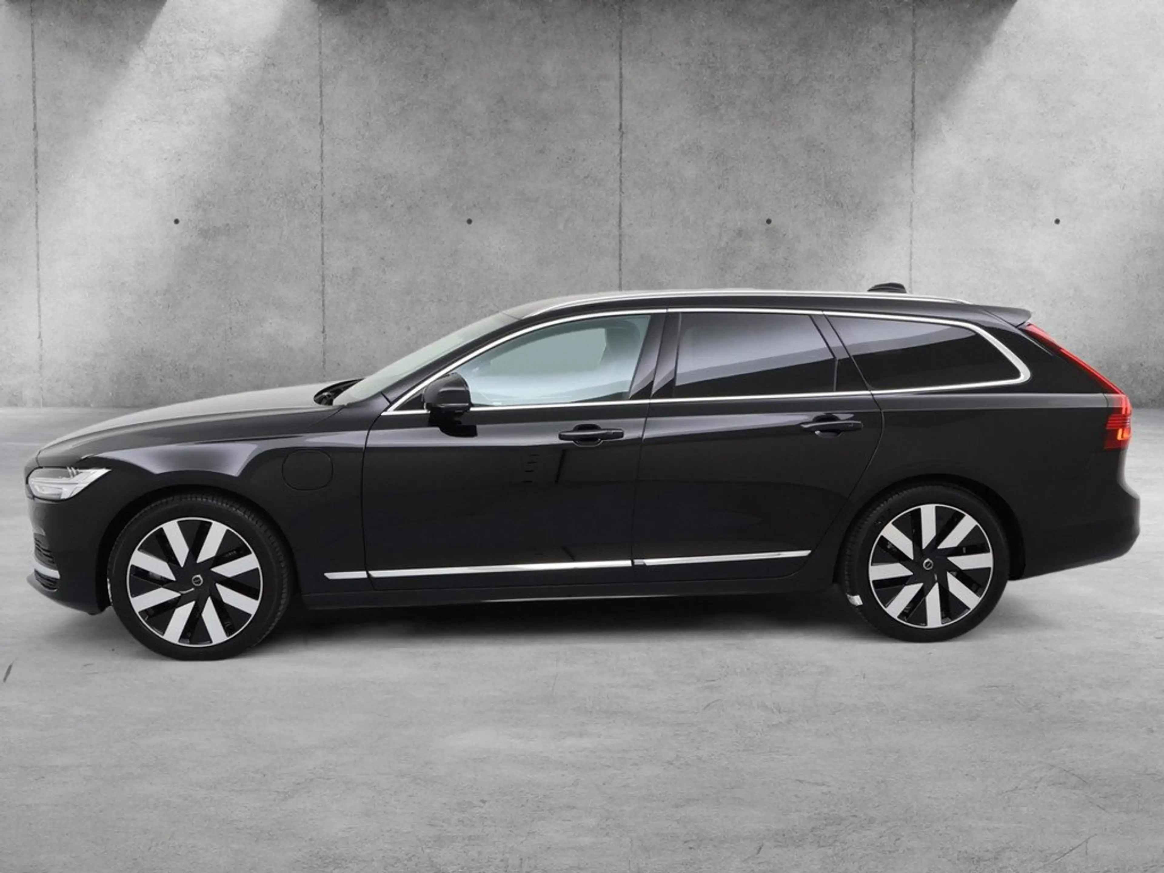 Volvo V90 T6 Plus Bright Plug-In Hybrid AWD — photo 8