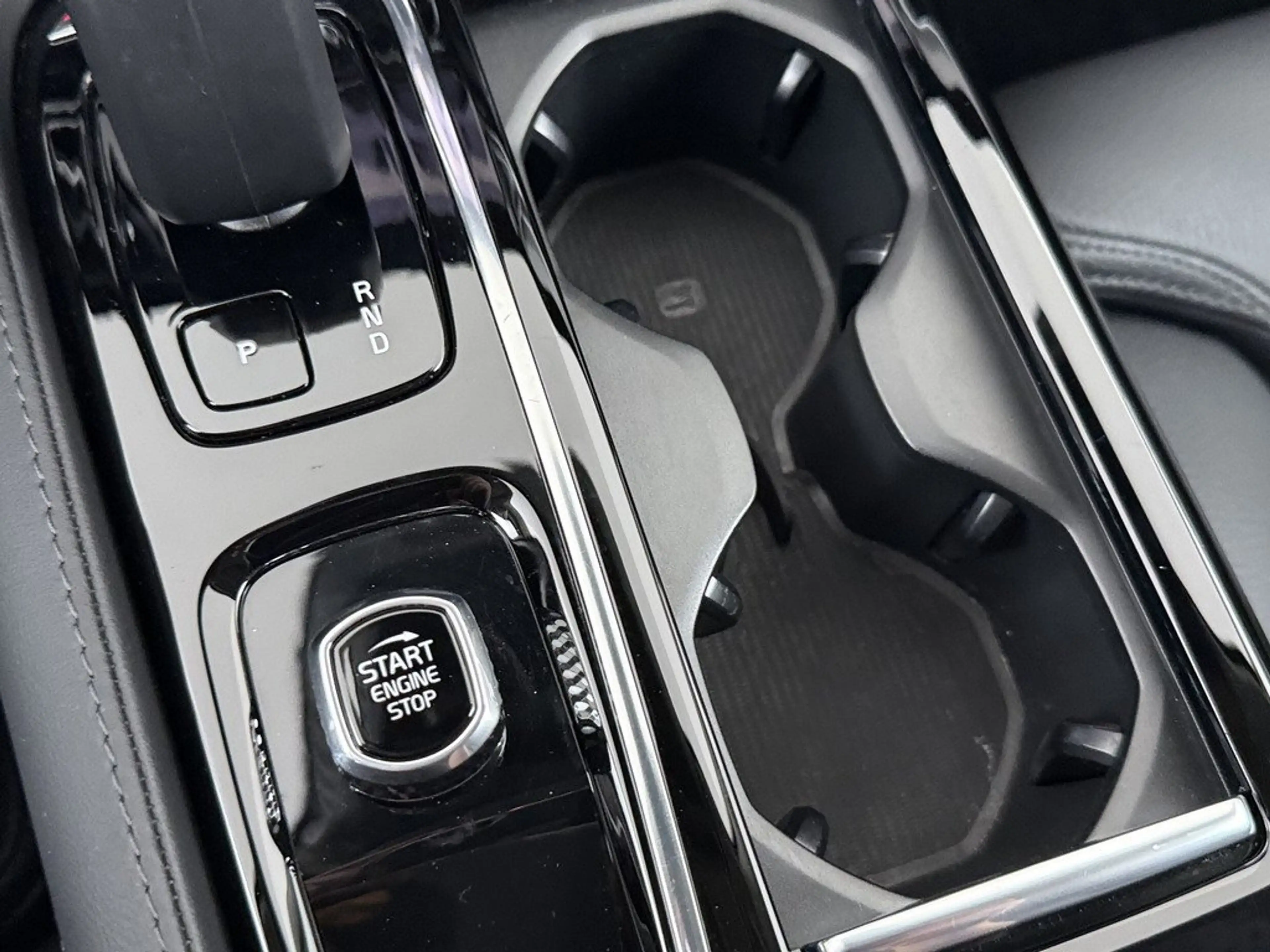 Volvo V90 T6 Plus Bright Plug-In Hybrid AWD — photo 38