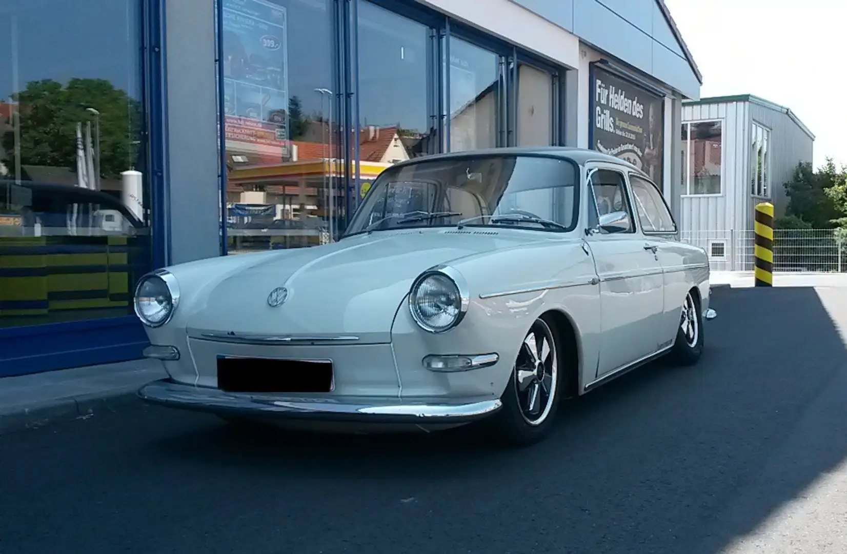 Volkswagen Typ 3 1500s Бежевий - 1