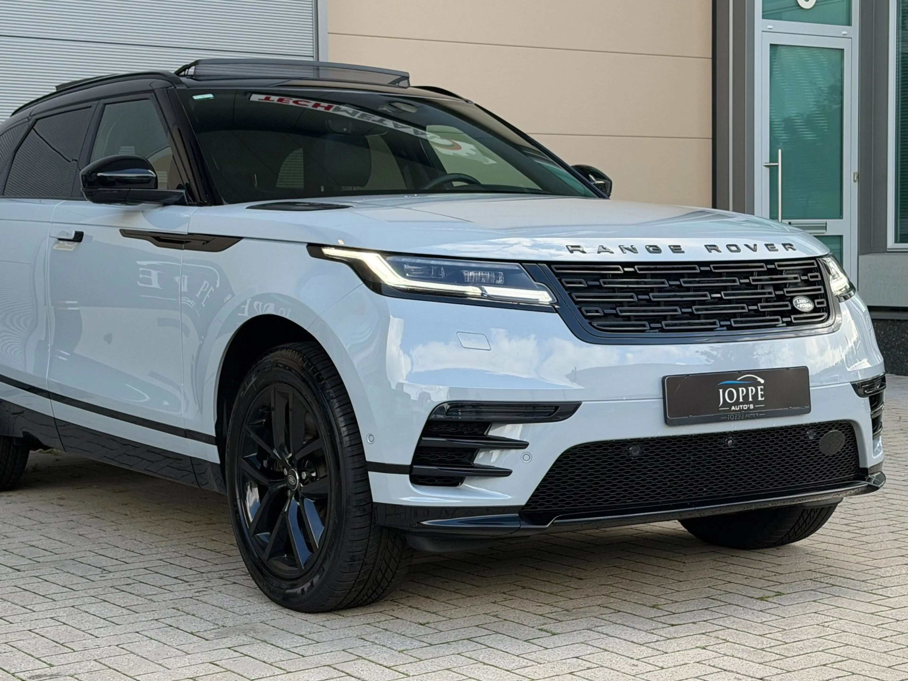 Land Rover Range Rover Velar 2.0 P400e AWD Dynamic SE PHEV|Pano/schuifdak|Black — photo 9