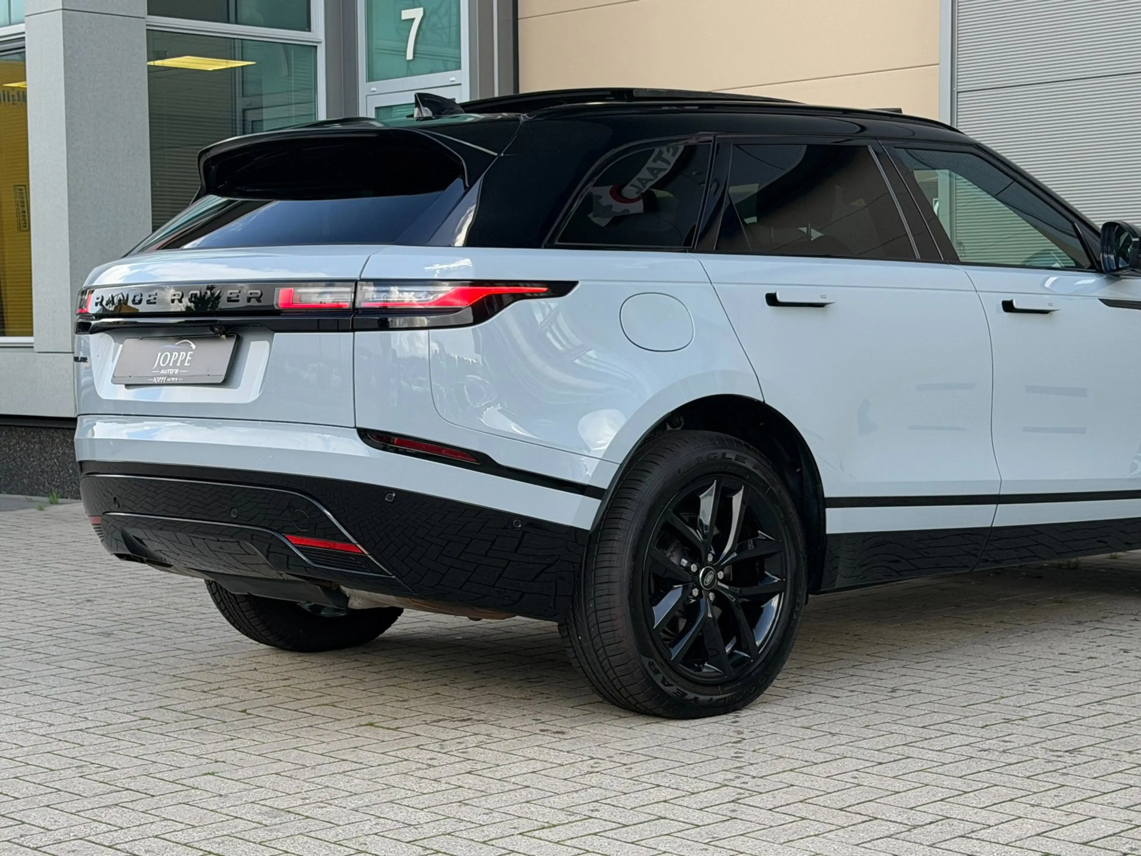 Land Rover Range Rover Velar 2.0 P400e AWD Dynamic SE PHEV|Pano/schuifdak|Black — photo 13