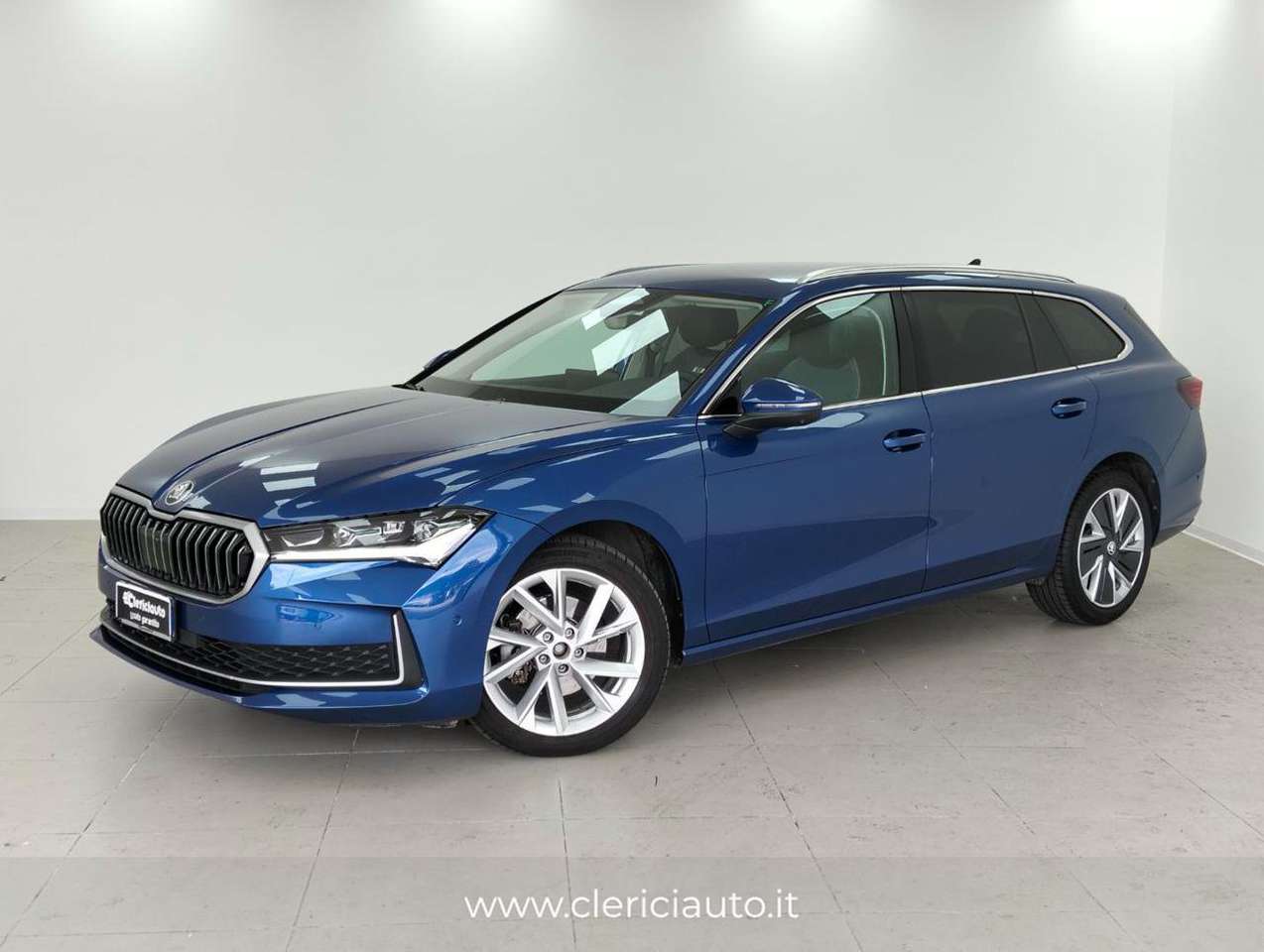 Skoda Superb 2.0 TDI DSG Wagon Style