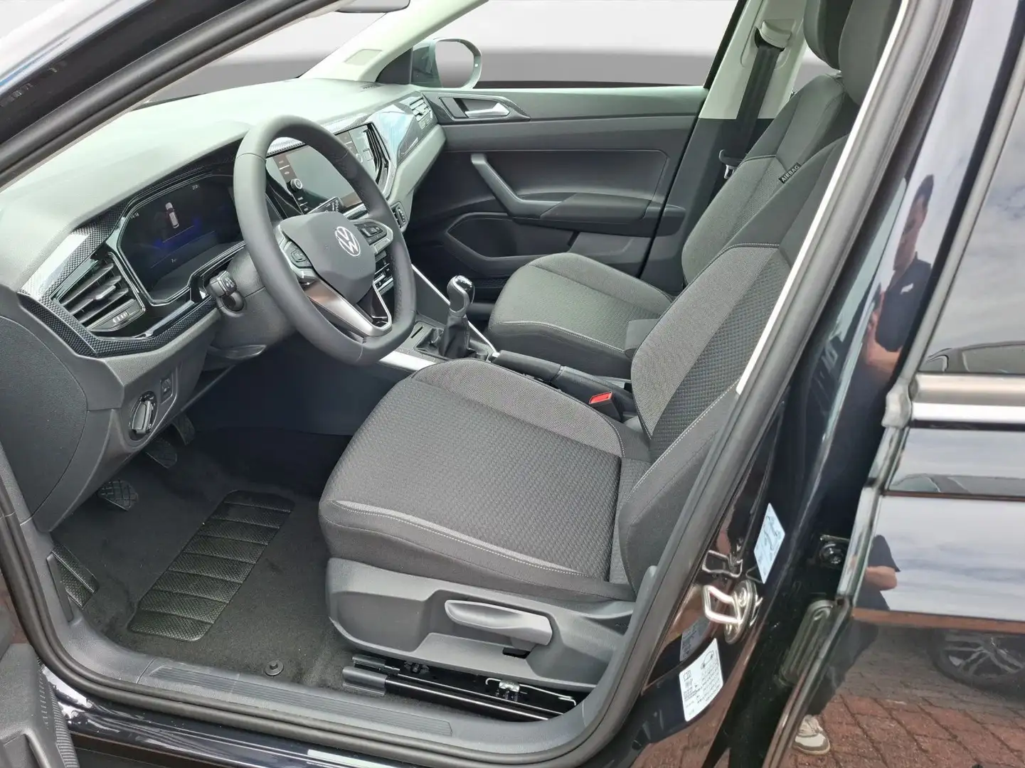 Volkswagen Taigo Life Schwarz - 2