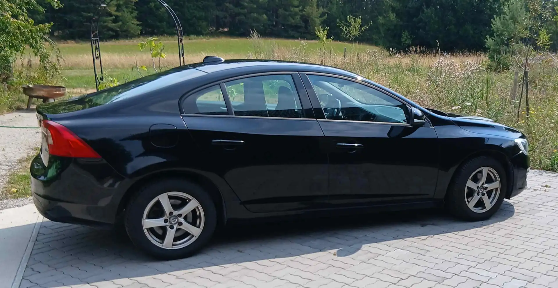 Volvo S60 S60 D2 Kinetic Geartronic Kinetic Schwarz - 2