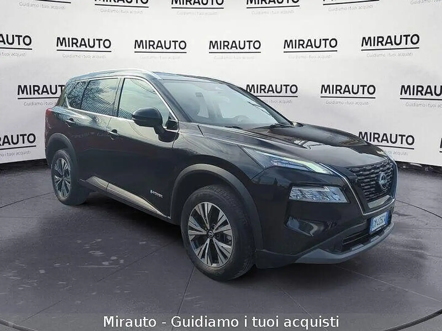 Nissan X-Trail 1.5 EREV e-4orce N-Connecta Auto Schwarz - 1