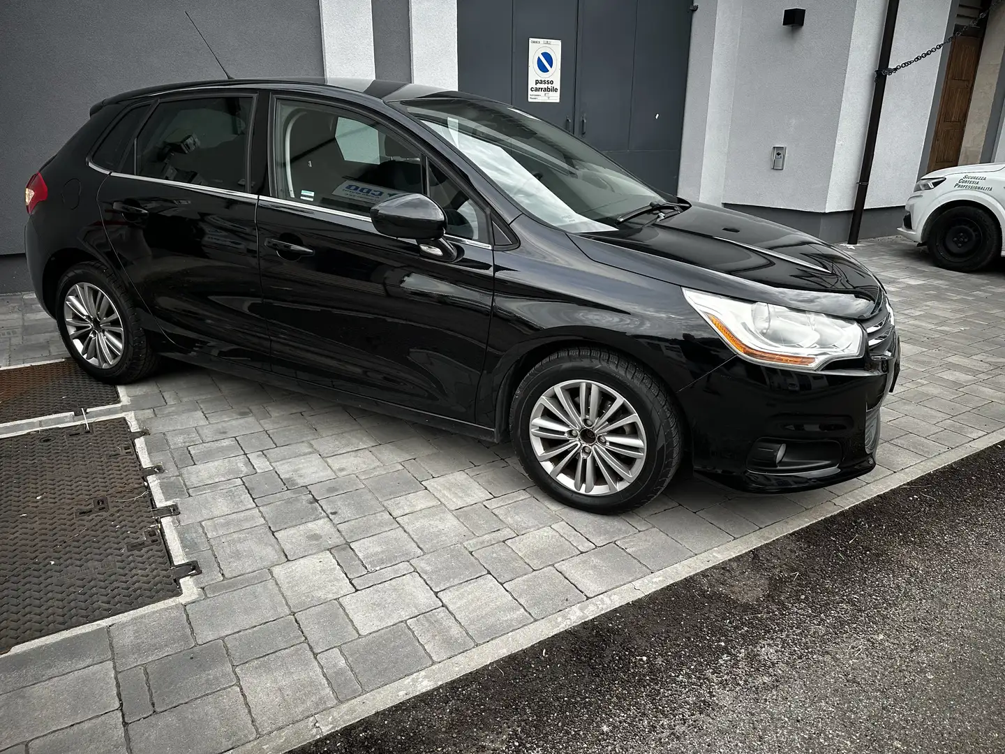 Citroen C4 1.6 e-hdi airdream Business 110cv cmp6 - 2
