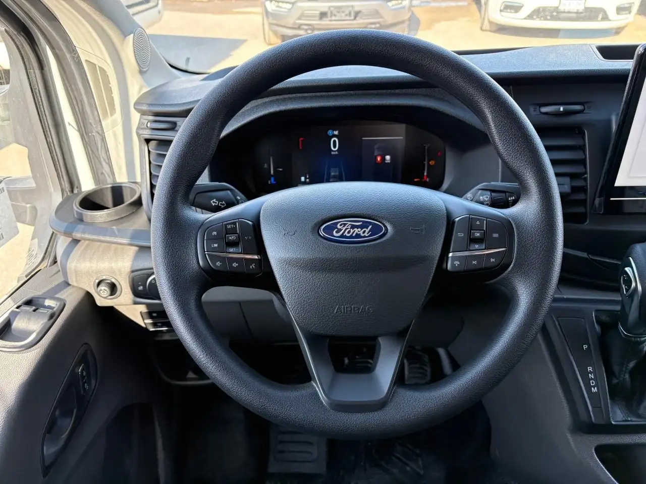 Ford Transit Cargo Van снимка Ford Transit Cargo Van