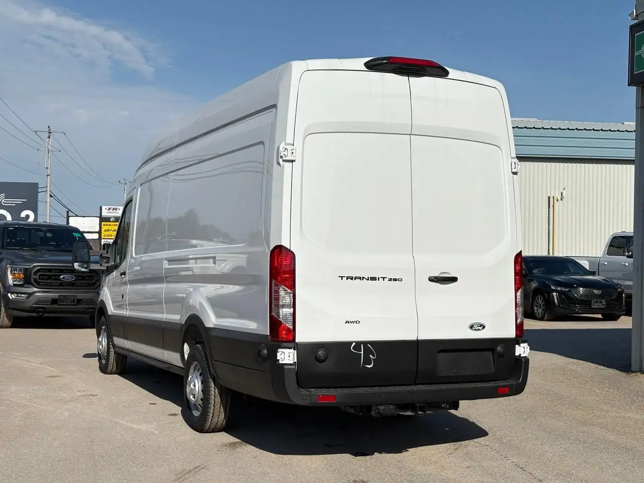 Ford Transit Cargo Van снимка Ford Transit Cargo Van