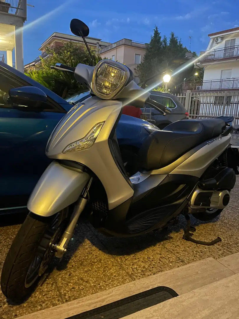 Piaggio Beverly 125 ie Argento - 1