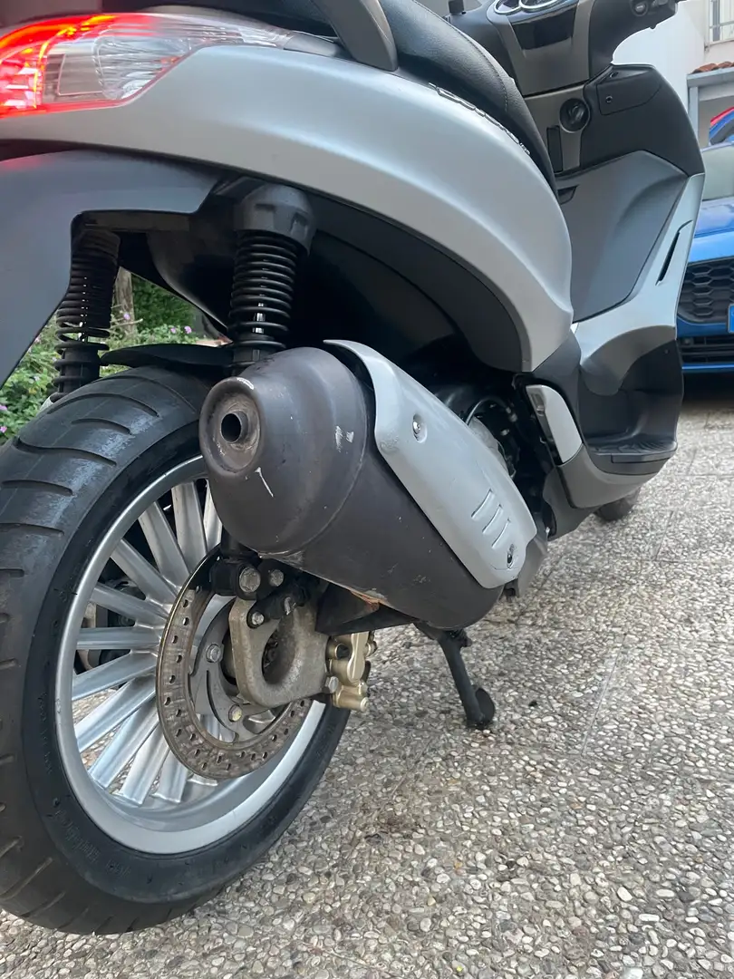 Piaggio Beverly 125 ie Argento - 2