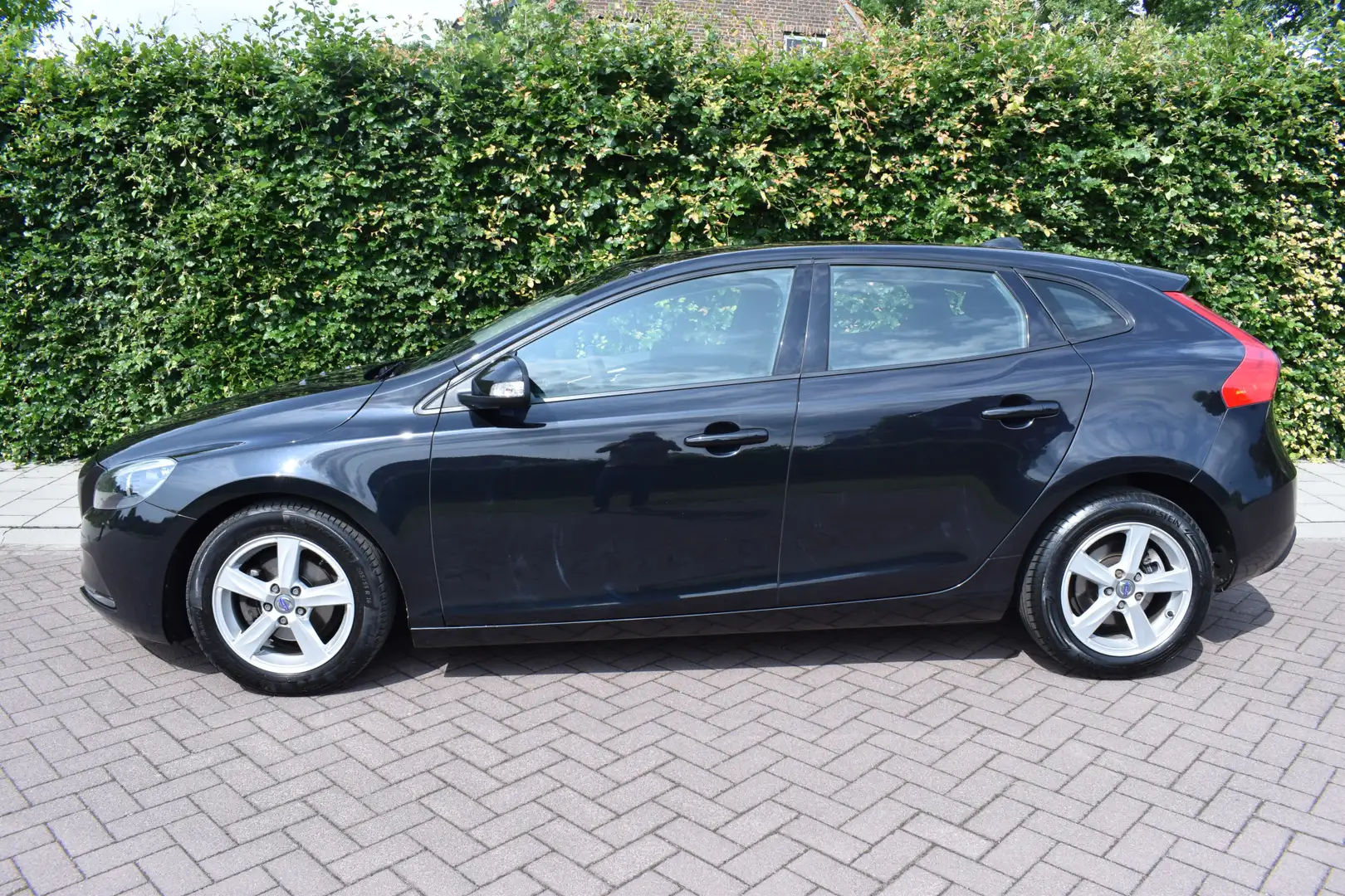 Volvo V40 1.6 D2 '14 Momentum 153dkm! NIEUWSTAAT Fekete - 2