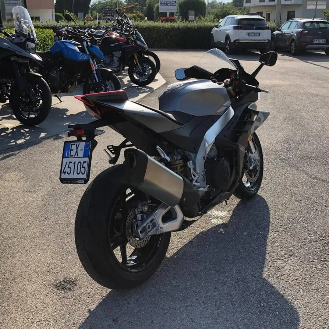 Aprilia RSV4 1100 - 2