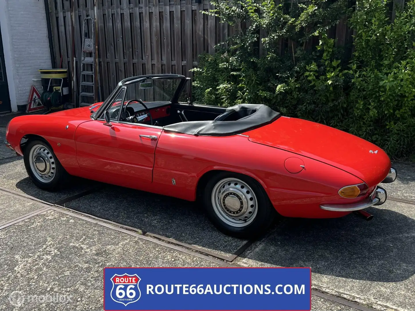 Alfa Romeo Spider Duetto Cabriolet 1967 | Route 66 Auctions Rouge - 2