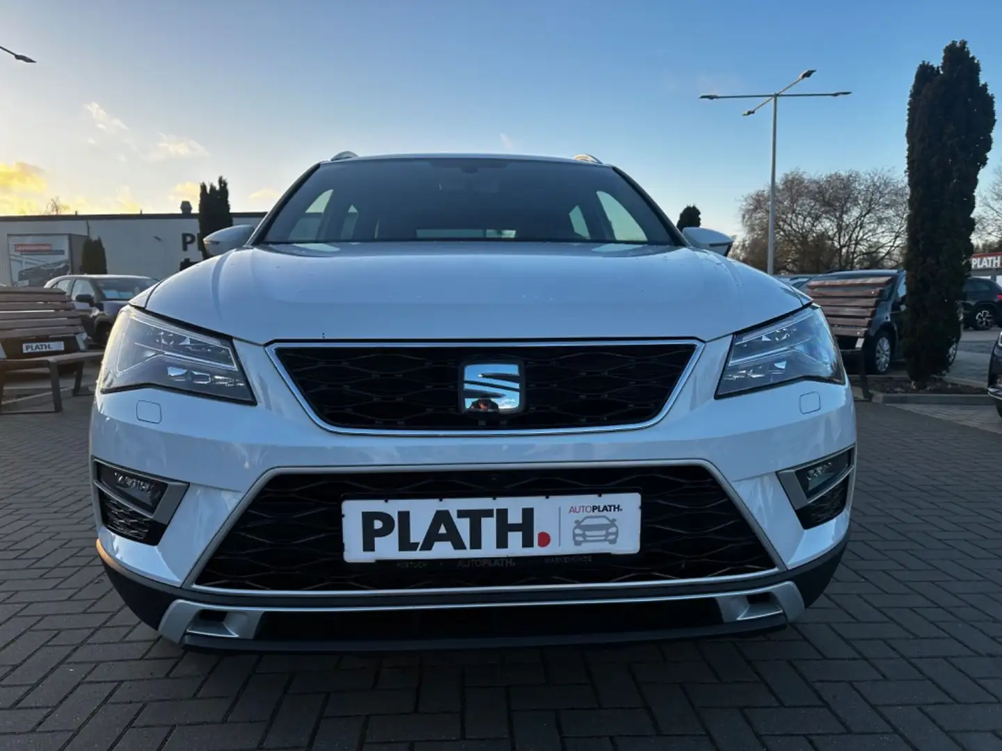 SEAT Ateca Xcellence 4Drive 360 Weiß - 2