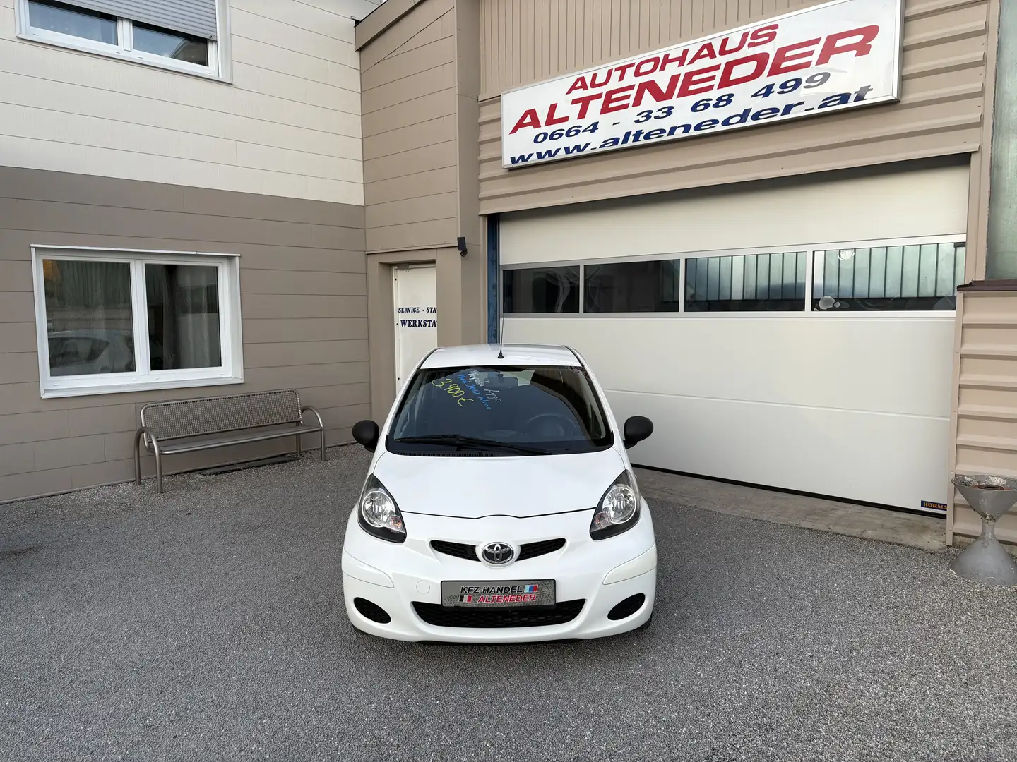 Toyota Aygo KLIMA WENIG KM PICKERL NEU Weiß - 2