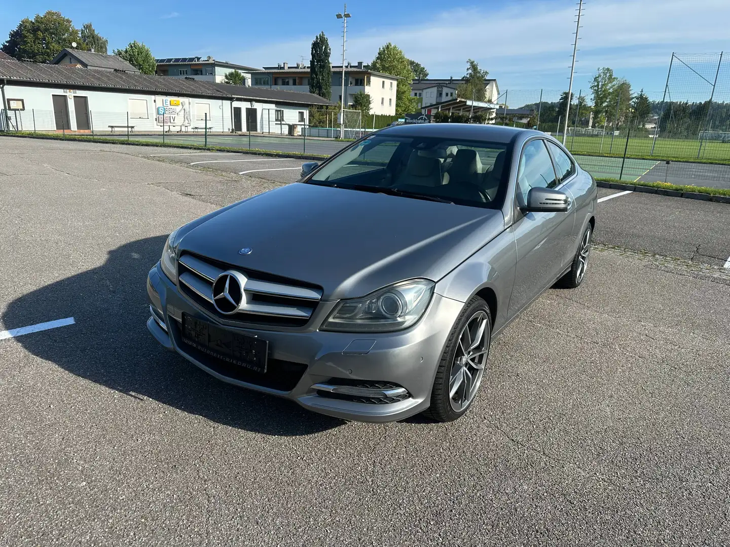 Mercedes-Benz C 220 C 220 CDI BlueEfficiency Coupe Aut.*Navi*Bi-Xenon*PDC*Tempomat*Absolut ROSTFREI* Grau - 2