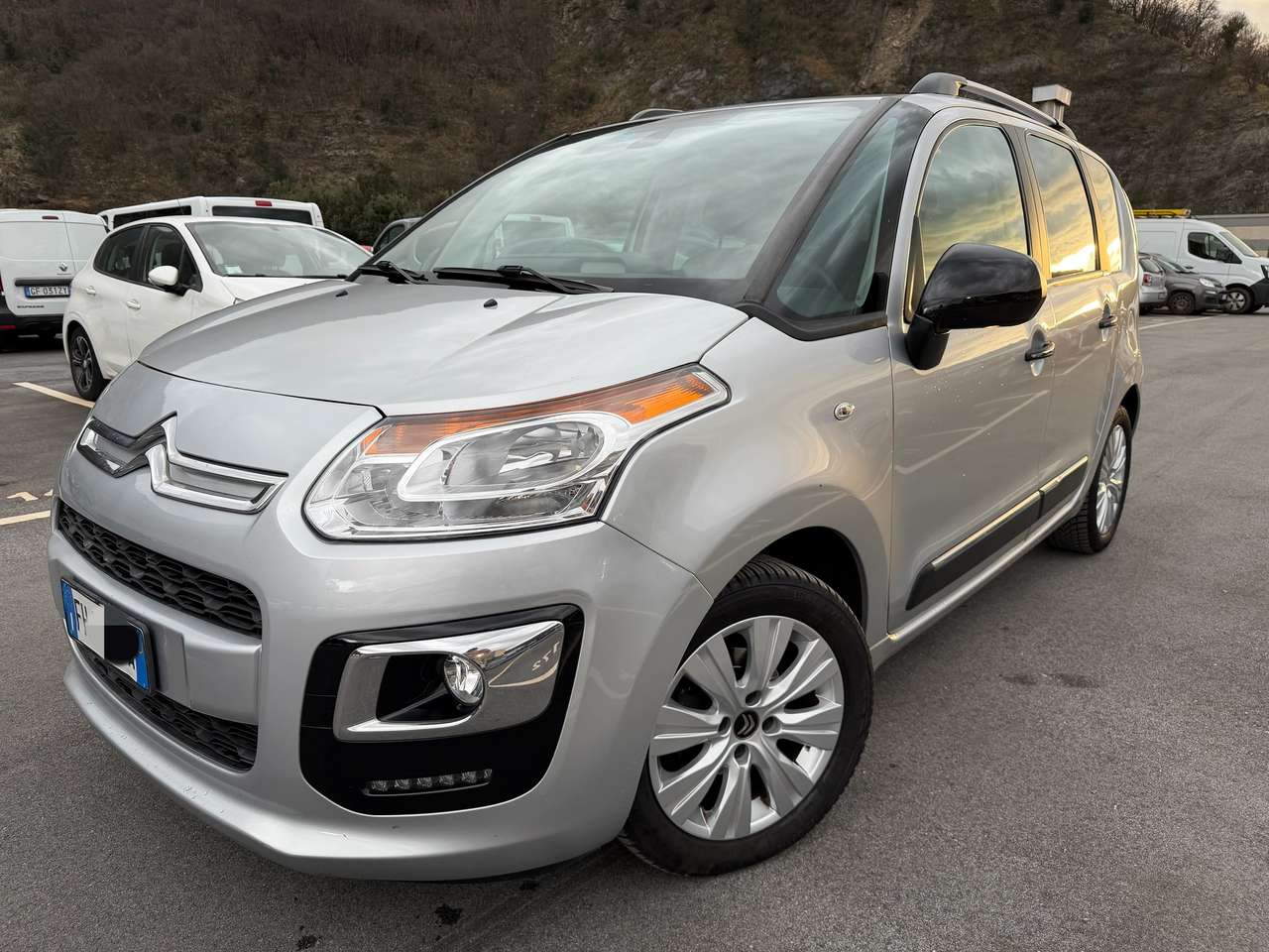Citroen C3 Picasso 1.6 HDI 100cv - NEOPATENTATI