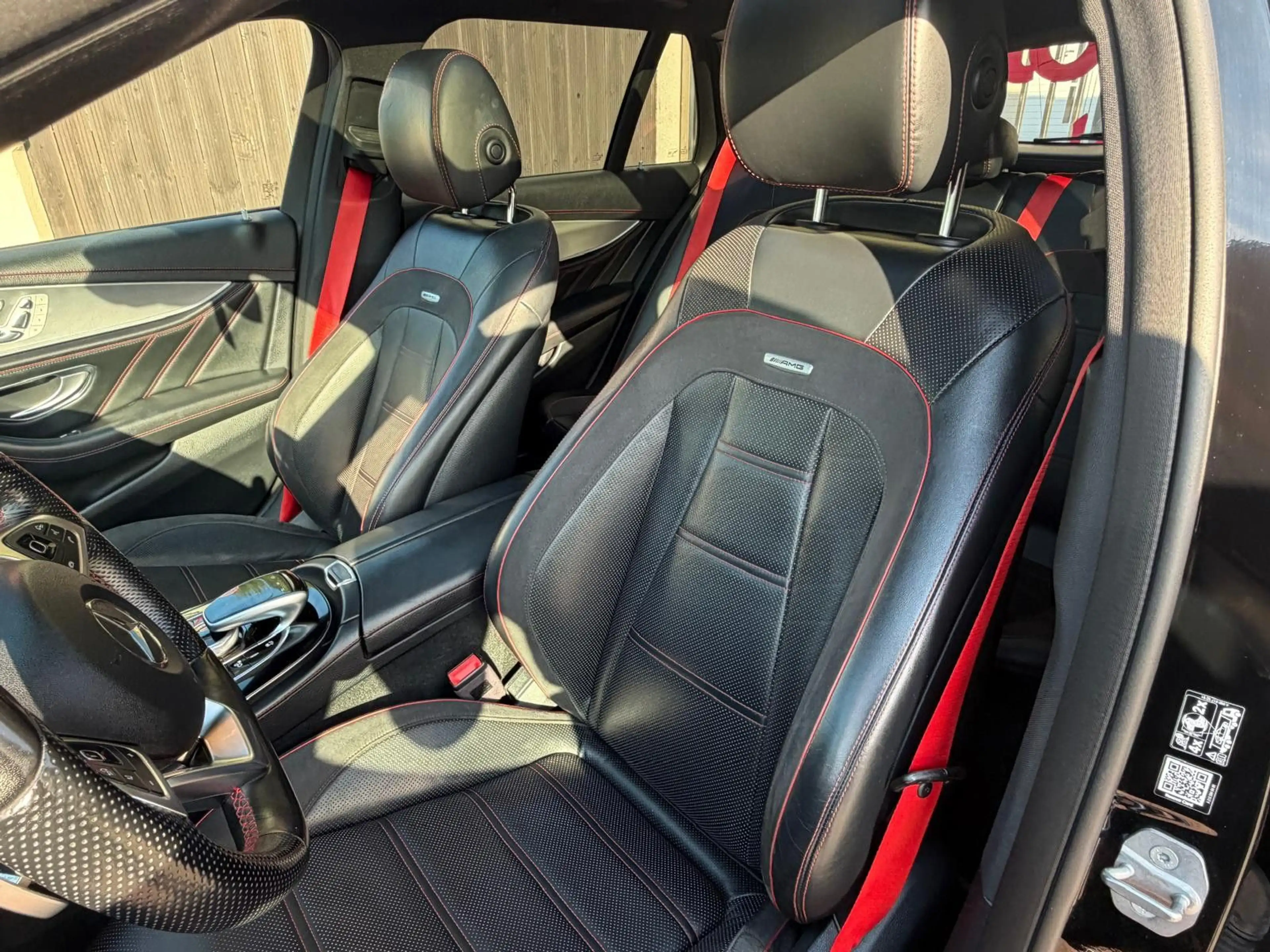 Mercedes-Benz E 43 AMG T-Modell 4Matic — photo 14