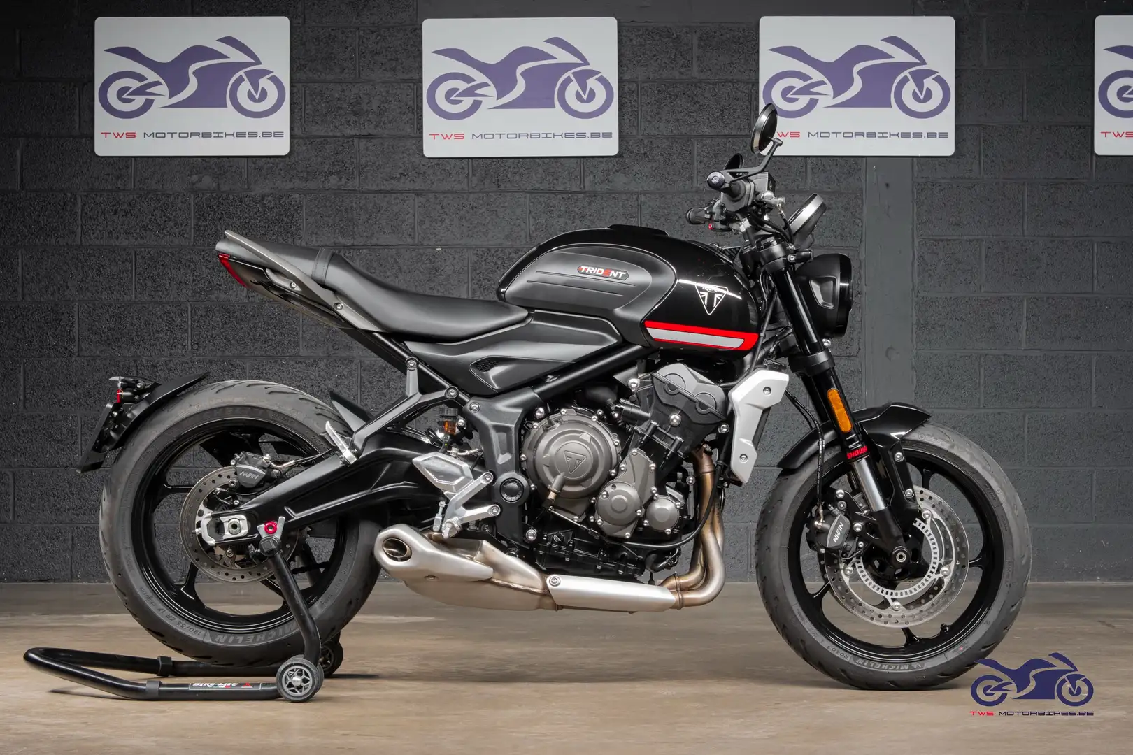 Triumph Trident 660 Noir - 1