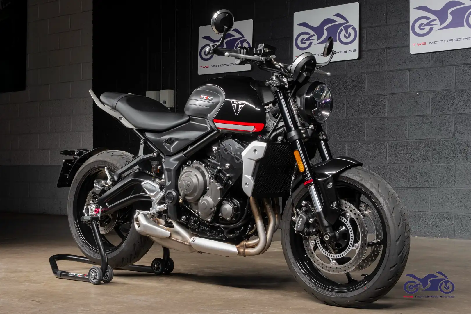 Triumph Trident 660 Noir - 2