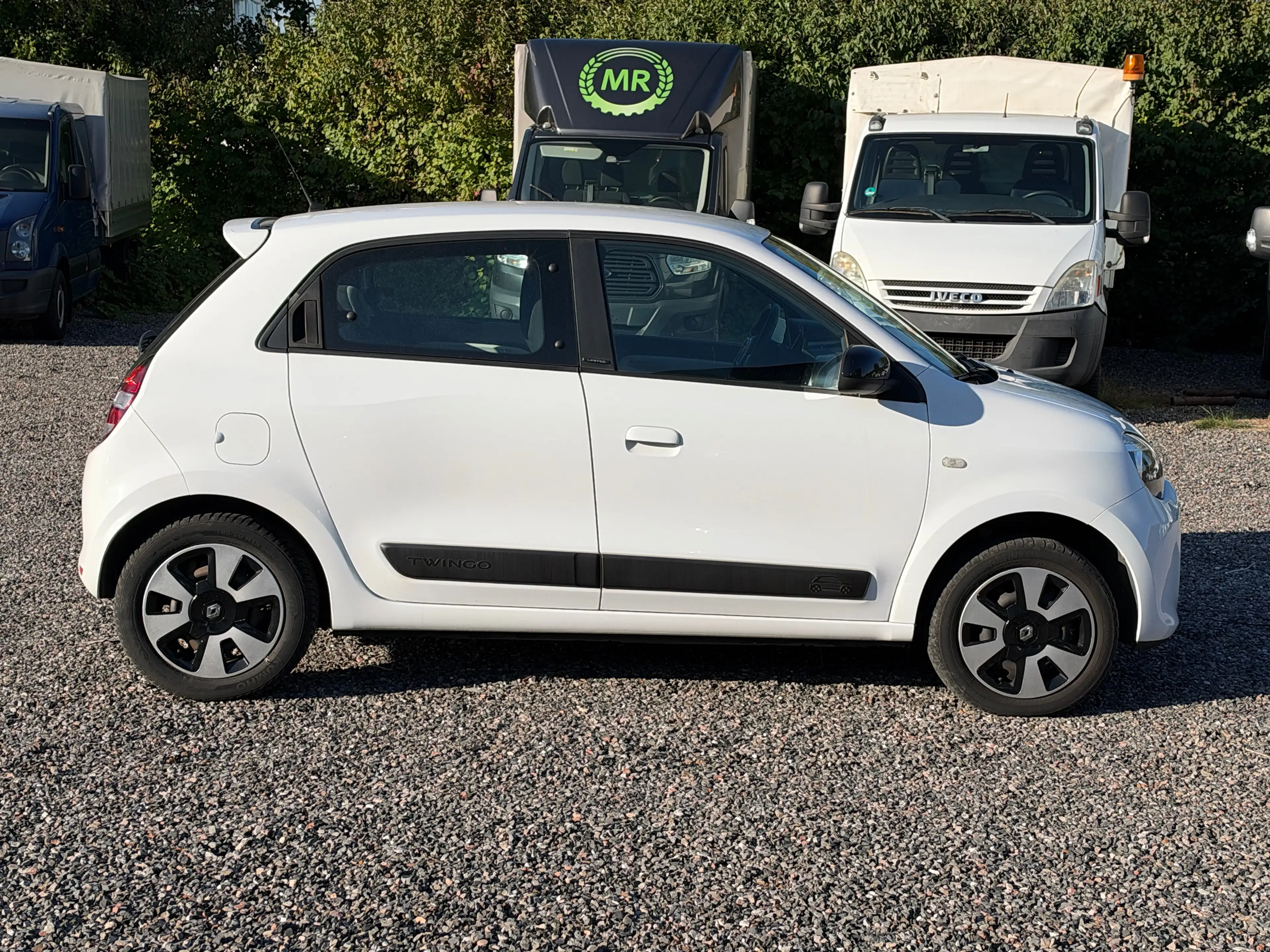 Renault Twingo Limited /TÜV 3/2028 — photo 4