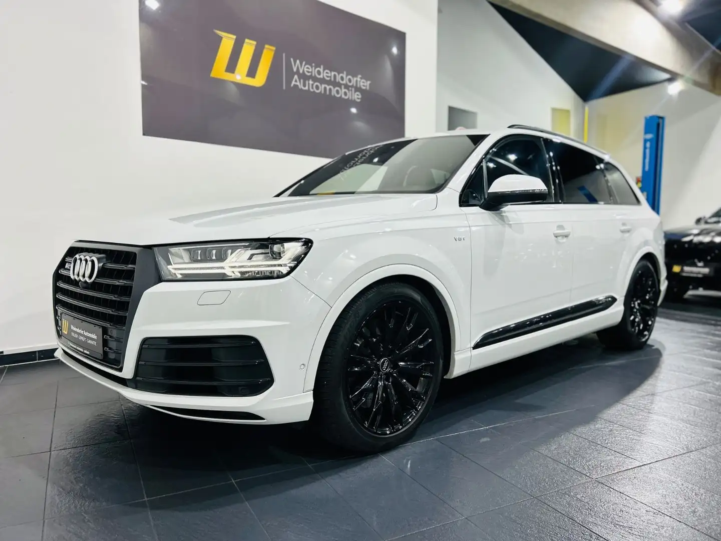 Audi SQ7 4.0 TDI quattro PANO*AHK*BLACK*BOSE*AIRMATIC Weiß - 1