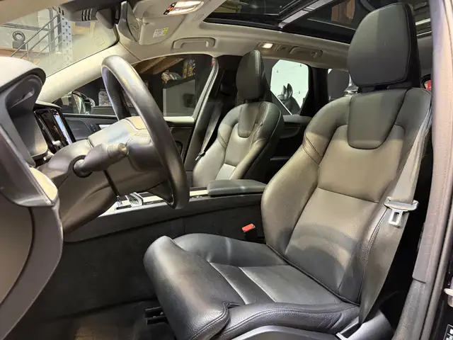 Volvo XC60 view 7