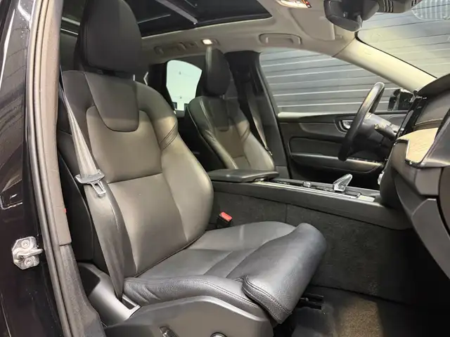Volvo XC60 view 12