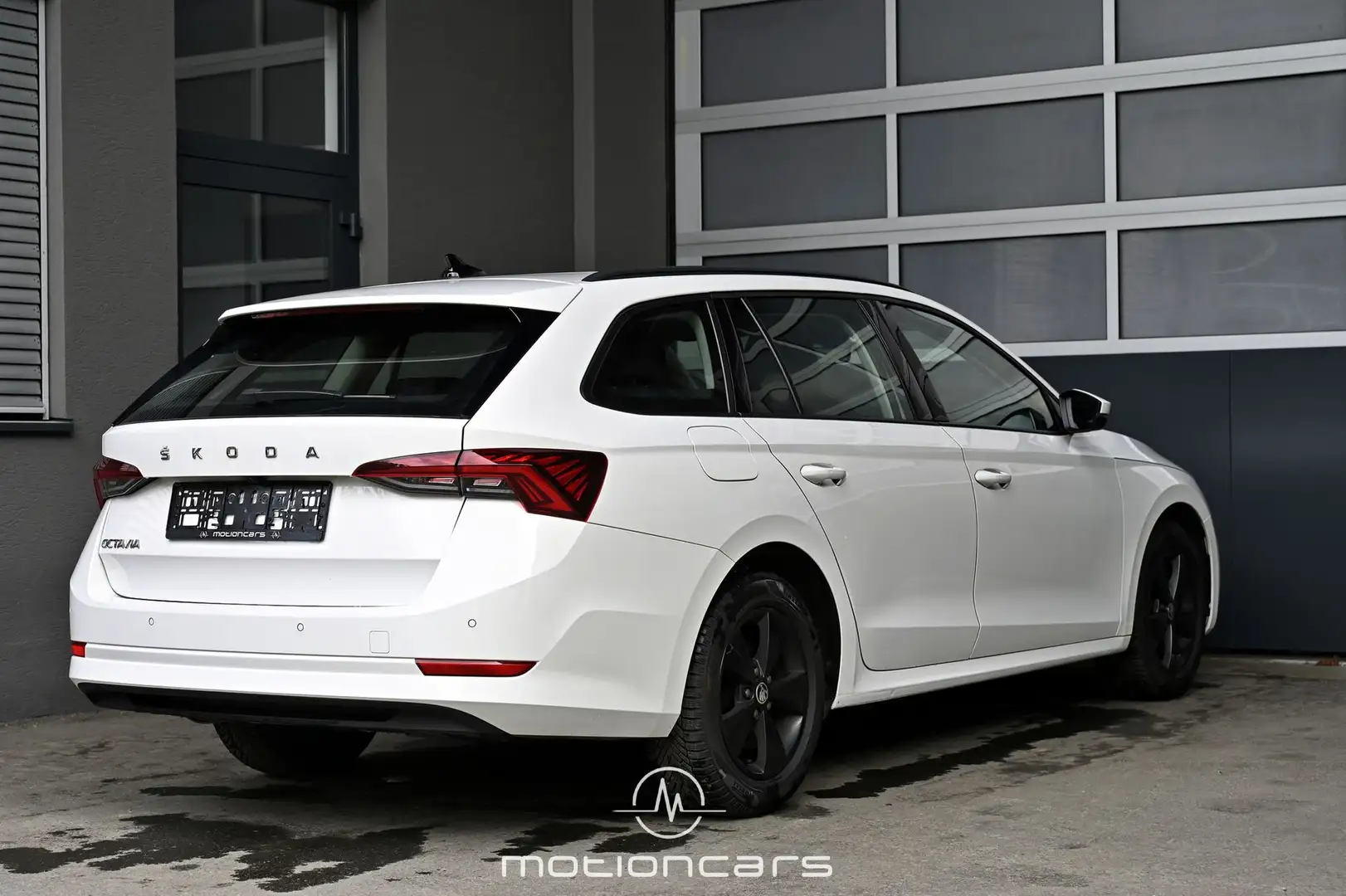 Skoda Octavia 2.0 TDI DPF Ambition Pickerl NEU Weiß - 2